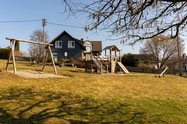 Kirchhundem-Welschen_Ennest_Spielplatz__René_Hirsch_DSC04993